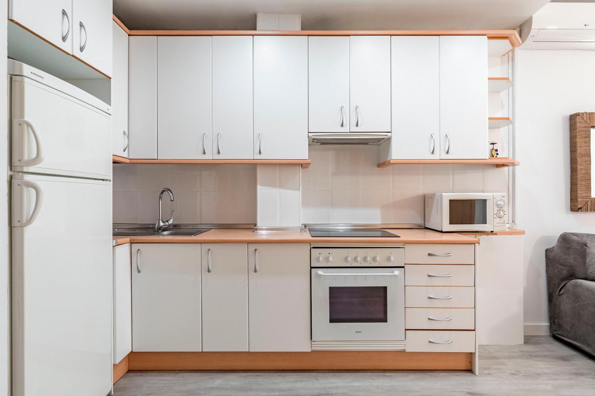 Charming Studio Avenida America مدريد المظهر الخارجي الصورة