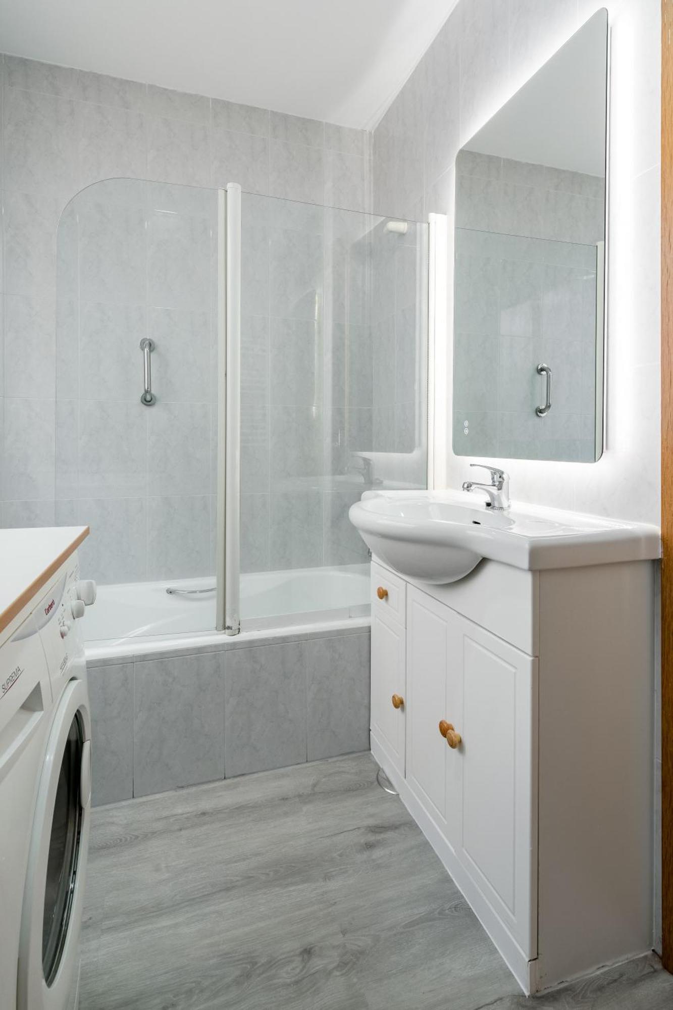 Charming Studio Avenida America مدريد المظهر الخارجي الصورة